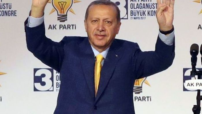 Erdogan ist wieder AKP-Chef