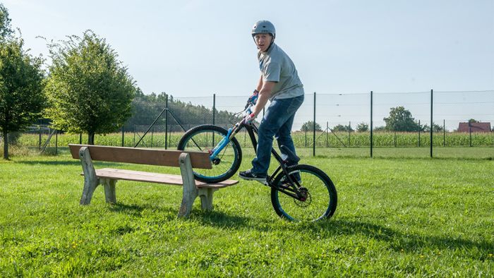Daniel Stumpf sammelt Geld für Fahrradpark in Eckersdorf