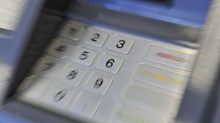 Geldautomaten aufgebrochen