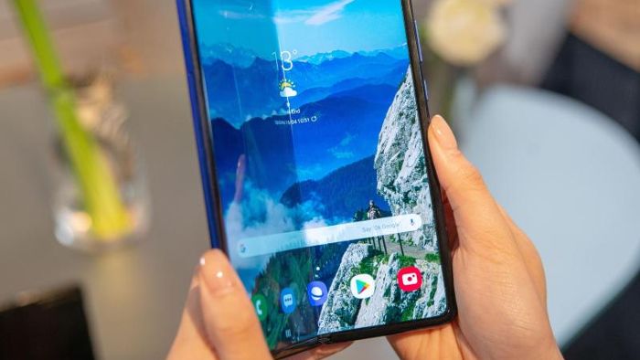 Samsung wagt neuen Anlauf mit Falt-Smartphone Galaxy Fold