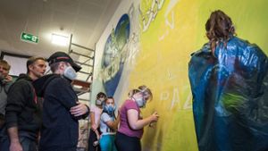 Graffiti an der Altstadtschule als Zeichen für Frieden