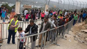 Migranten brechen aus Aufnahmelager aus