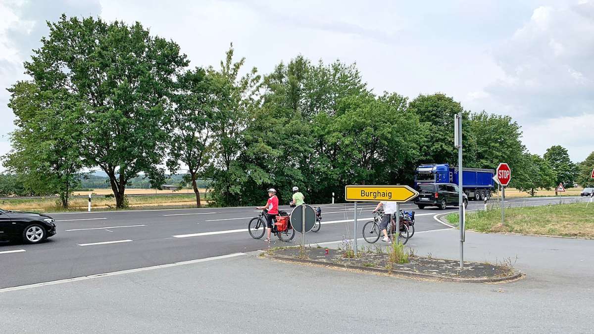 Verkehrskonzept: Eine Ampel für Burghaiger Todes-Kreuzung?