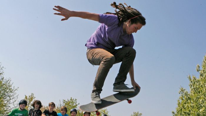 Jugendausschuss unterstützt Skateranlage in Saas