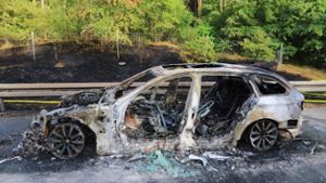 Auto ausgebrannt, Waldbrand verhindert
