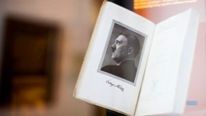 Buchhändlerin wirbt für "Mein Kampf"