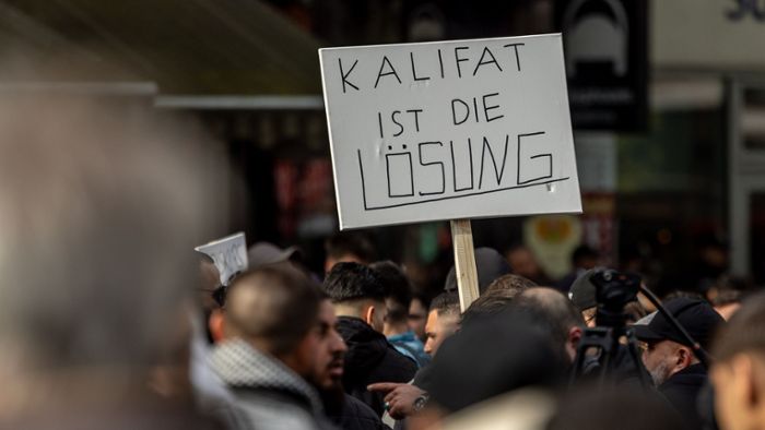 Nach Islamisten-Demo in Hamburg Aufarbeitung gefordert
