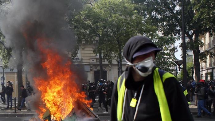 Gewalt und Hunderte Festnahmen bei Protesten in Frankreich