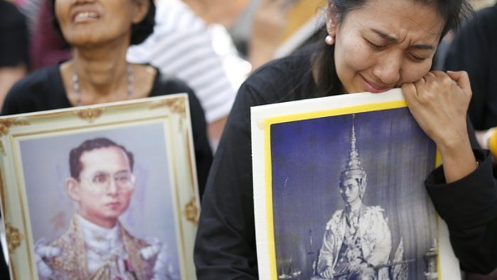 Thailänder sollen Königshaus Treue schwören