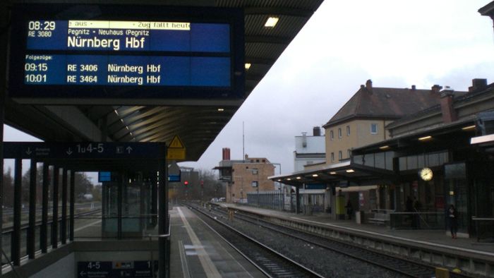 Warten, ärgern, hoffen am Hauptbahnhof