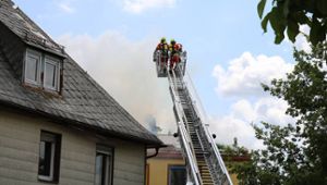 Feuer beschädigt Dachstuhl