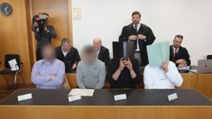 Fan muss nach Böllerwurf mit Verletzten drei Jahre in Haft