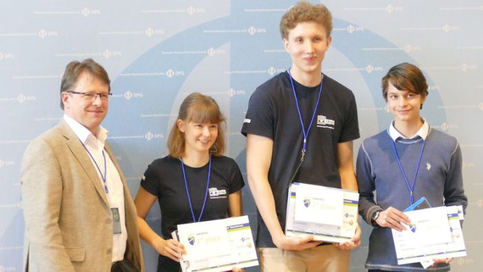 Schülerforschungszentrum bei Physikmeisterschaft erfolgreich