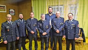 Feuerwehr überrascht Klaus Jaunich mit Ehrenvorsitz