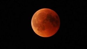 Totale Mondfinsternis: Roter Mond für Frühaufsteher