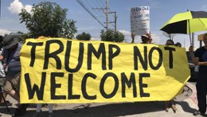 Proteste und Kritik bei Trumps Besuch in Dayton und El Paso