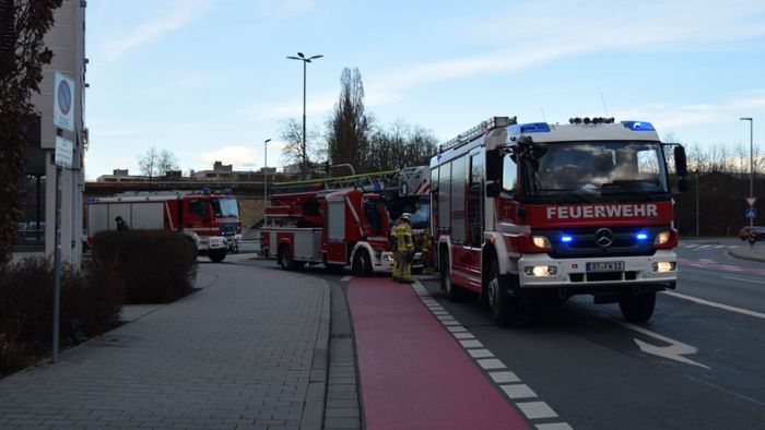 Brennender Mülleimer löst Feuerwehreinsatz aus