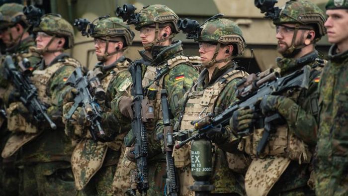 CSU diskutiert über Bundeswehr, Rüstung und Europas Armee