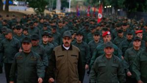 Venezuelas Staatschef Maduro schwört Soldaten auf sich ein