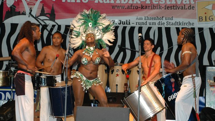 Vier Tage Afrika-Karibik-Festival auf dem Stadtparkett