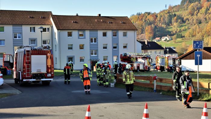 Gasgeruch: Feuerwehr räumt Wohnhaus