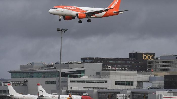 Trotz Drohnensichtung: Gatwick nimmt Flugbetrieb wieder auf
