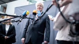 Seehofers Ein-Jahres-Bilanz: Noch nie so viel gearbeitet