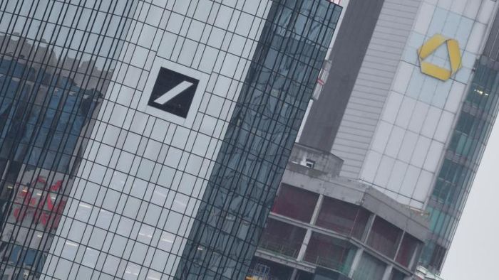 Bericht: Deutsche Bank lotet mit Commerzbank Fusion aus