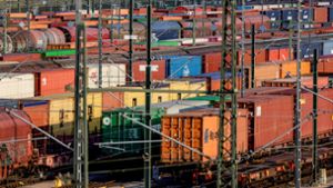 Güterzugwaggons entgleisen an Bahnhof: 500.000 Euro Schaden