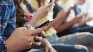 Regierung will Schülern Handys verbieten
