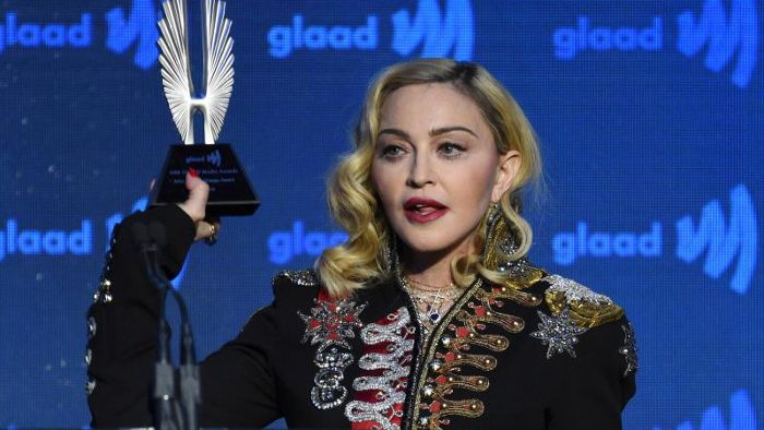 Madonna löst mit Video Kontroverse aus