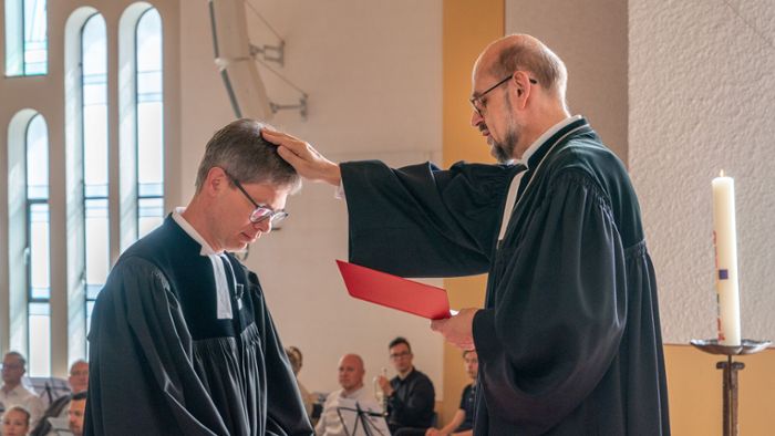 Pfarrer Friedemann Wenzke: Mit Applaus ins Dekan-Amt eingeführt