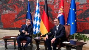Serbien rollt Söder den roten Teppich aus