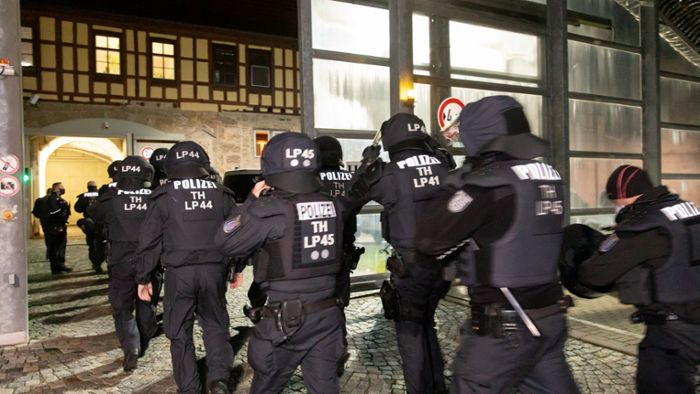 Polizei stürmt JVA in Südthüringen: Gefangenen-Meuterei