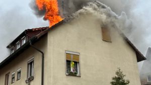 Dachgeschoss in Flammen