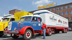 Oldtimer-Trucks erobern den Mönchshof